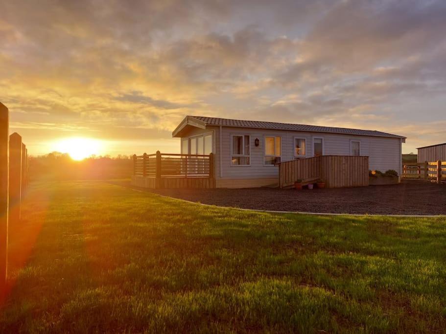 Drumrammer Farm Lodge Ahoghill Exterior foto